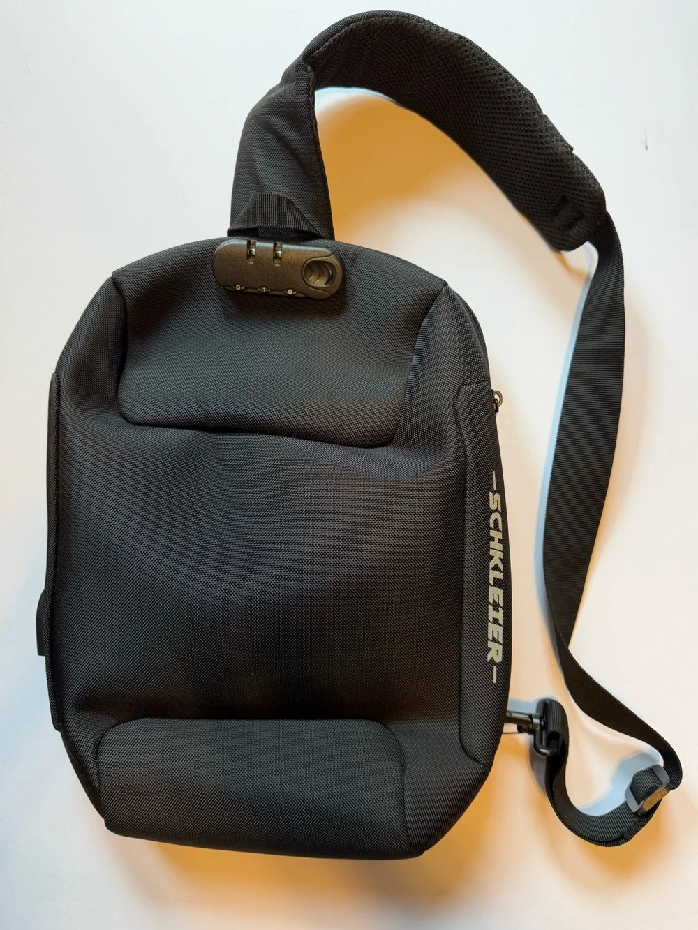 SCHKLEIER SLING BAG BLACK CROSSBODY ANTI THEFT USB BACKPACK LAPTOP EUC
